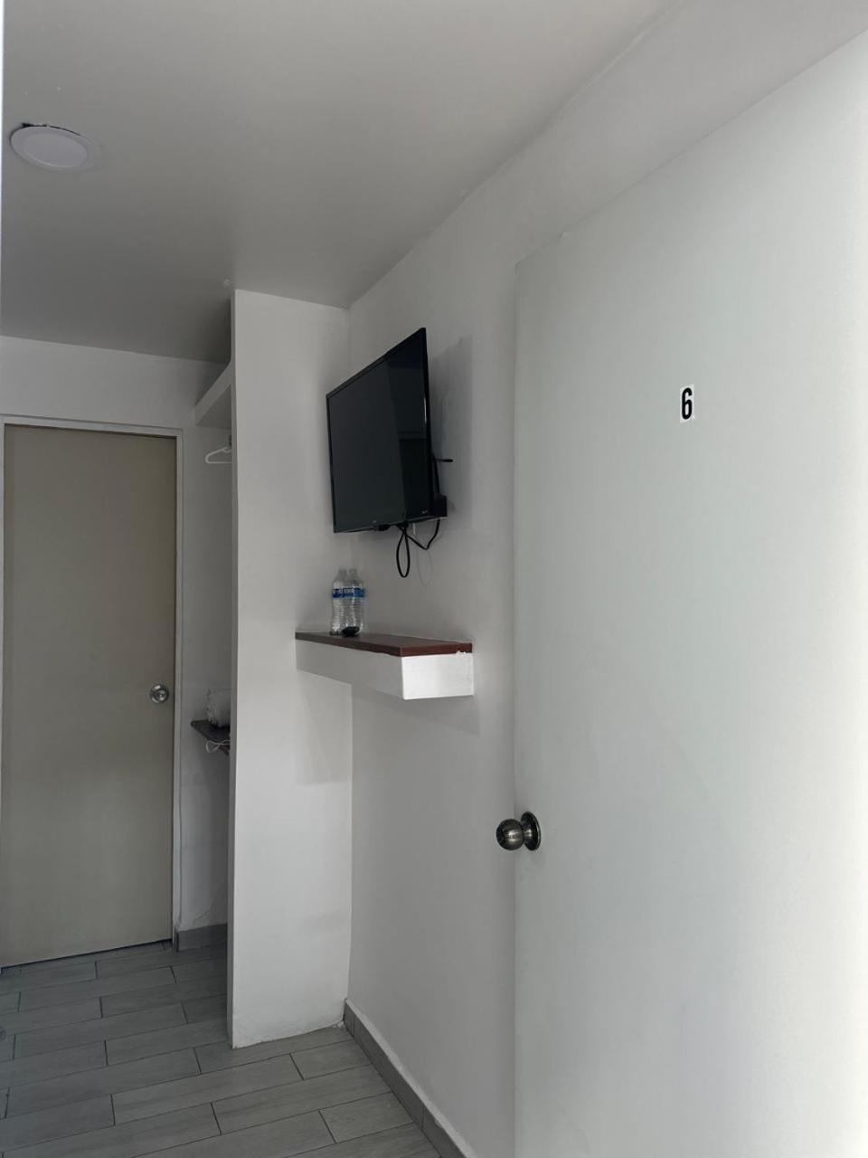 Apartamentos Ambassador Тихуана Екстериор снимка